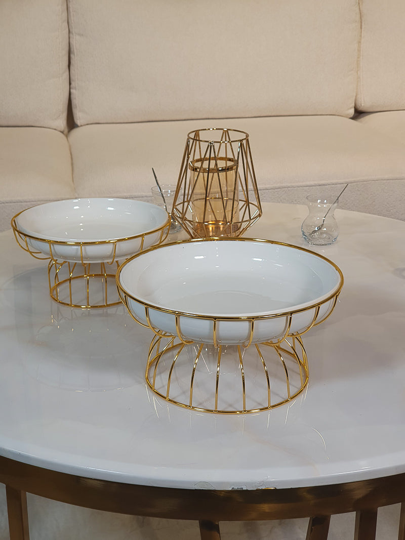 TREND HOME COLLECTION BOWL Assiette de service en porcelaine avec support doré en métal 26 cm TREND HOME COLLECTION BOWL  Dore metal standlı poreselen servis  tabağı TREND HOME COLLECTION BOWL Servierteller aus Porzellan mit vergoldeter Metallhalterung 26 cm